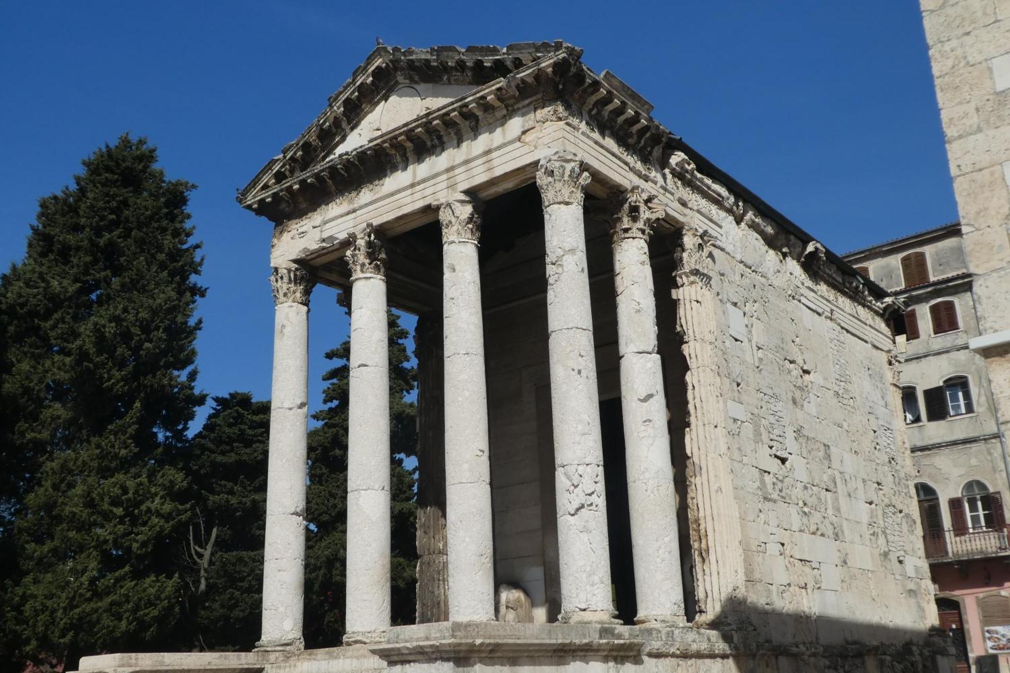 Andela Centar Pola